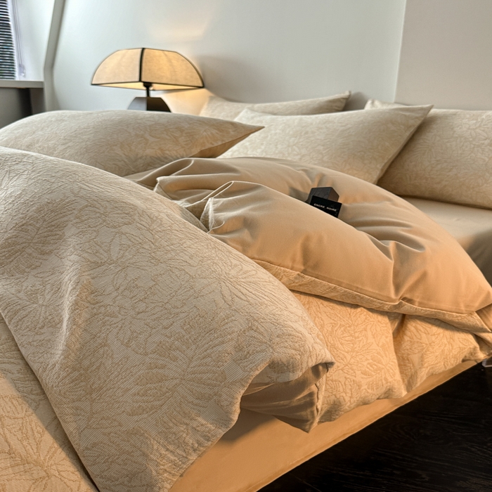 91家纺网 家纺一手货源 找家纺 博雅 2024新款全棉提花三层纱磨毛四件套（上图送2000元货款） 摩登森林（米）