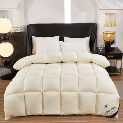 91家纺网 家纺一手货源 找家纺 美之润家纺 2025新款希尔顿酒店羽丝绒被 米白