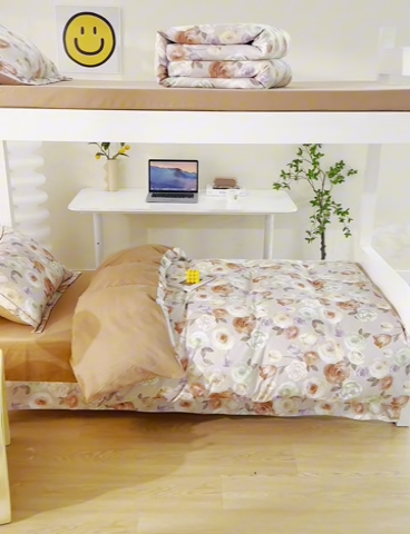 91家纺网 家纺一手货源 找家纺 优尚 2025全棉纯棉磨毛喷气印花学生三件套 古韵芳华