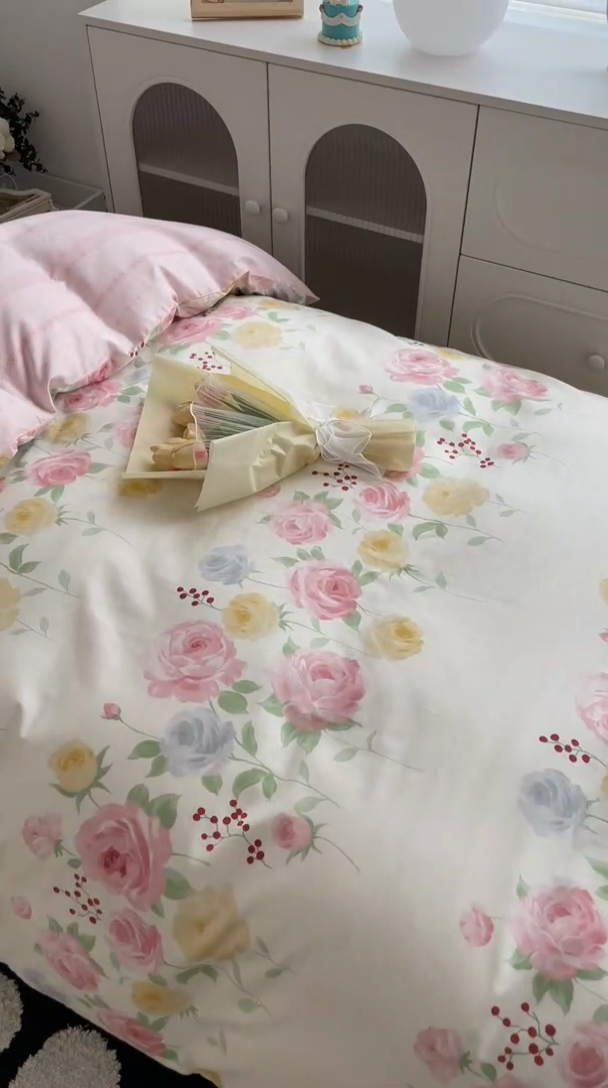 91家纺网 家纺一手货源 找家纺 蓝邻家纺 2024新款小清新印花全棉四件套学生宿舍三件套 筱薇