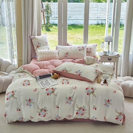 91家纺网 家纺一手货源 找家纺 富之航 2024新款云纱棉四件套现货供应 手捧花