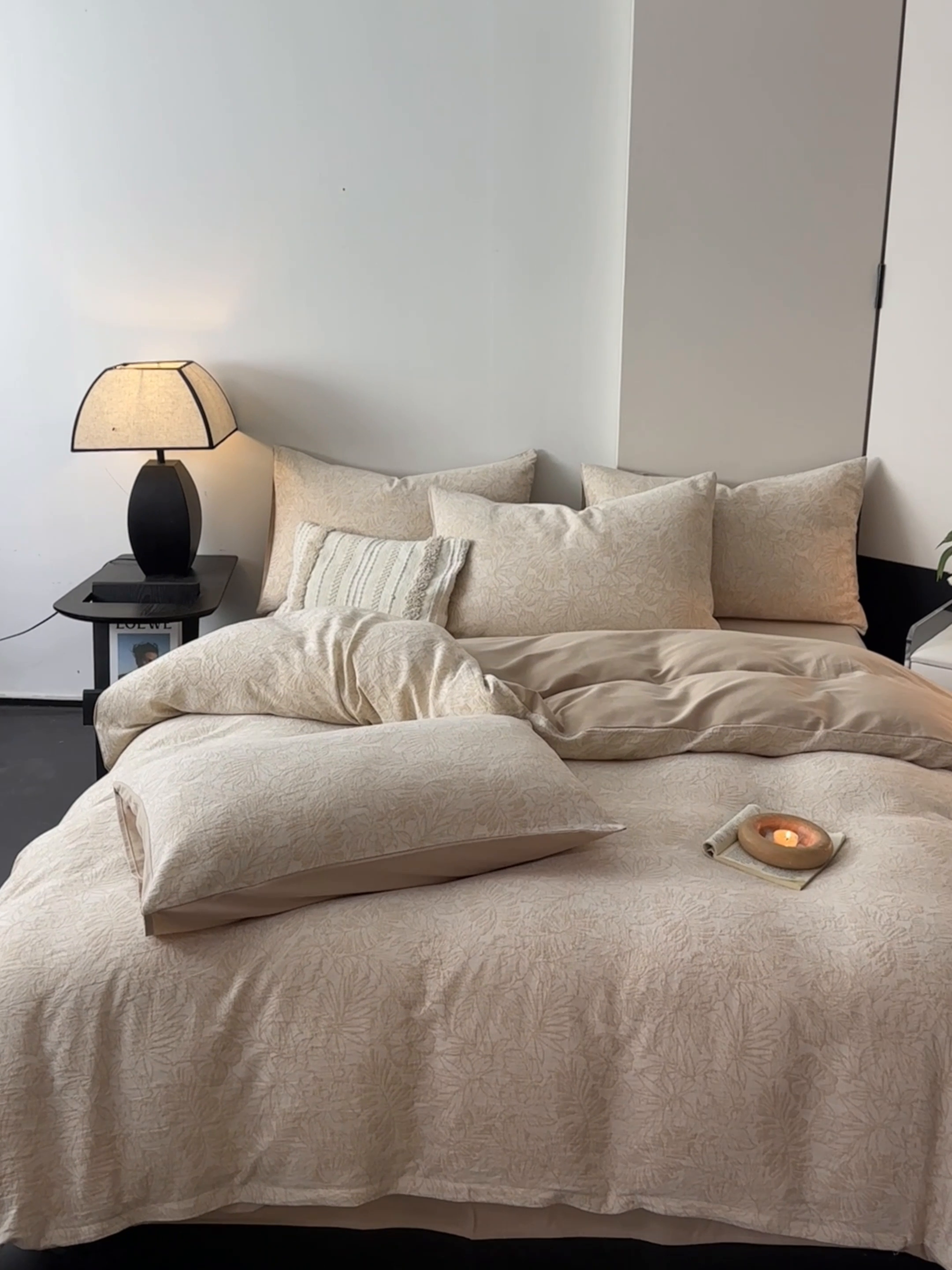 91家纺网 家纺一手货源 找家纺 博雅 2024新款全棉提花三层纱磨毛四件套（上图送2000元货款） 洛丽塔（米）