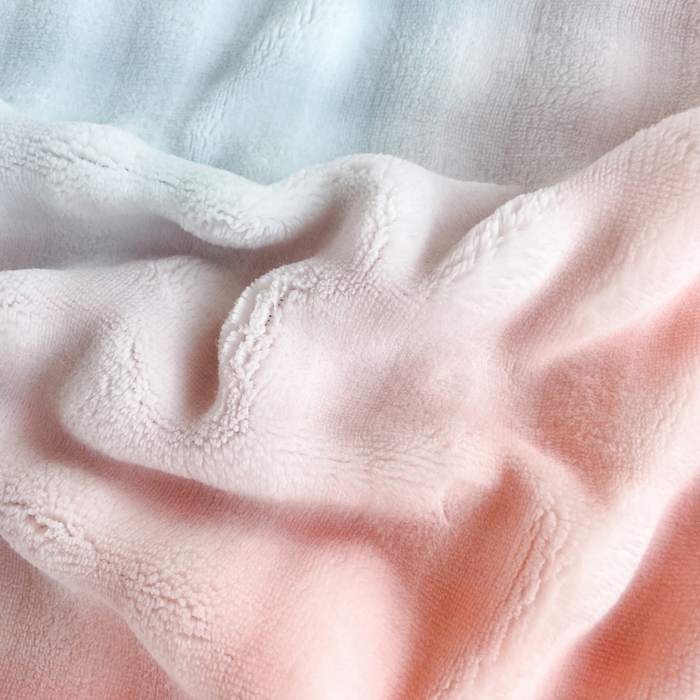 91家纺网 家纺一手货源 找家纺 言熙居家纺 2024新款AB版多功能盖毯被套 泡芙-粉蓝