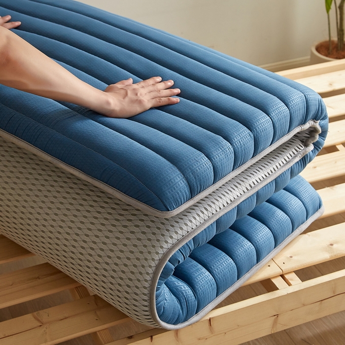 91家纺网 家纺一手货源 找家纺 卡派 2024新款泡泡棉抗压纤维棉-学生床垫 阳光-蓝