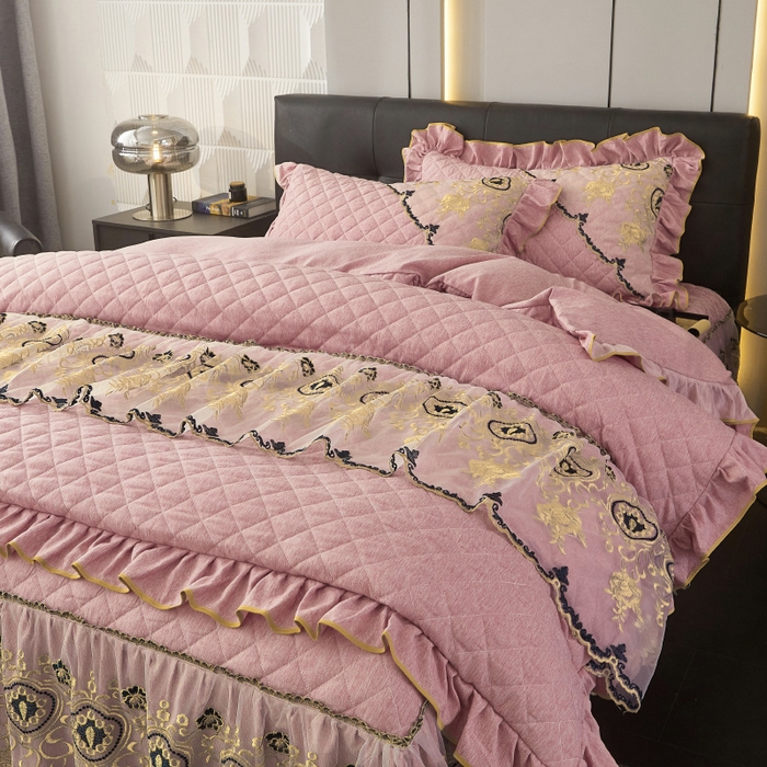 91家纺网 家纺一手货源 找家纺 罗艺轩 2024新款色织蕾丝夹棉床裙款四件套-皇家贵族 皇家贵族-香妃粉