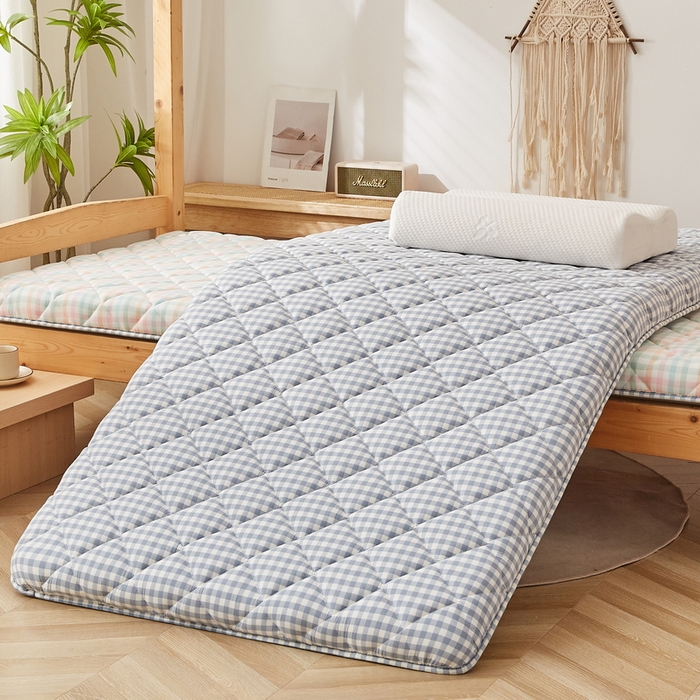 91家纺网 家纺一手货源 找家纺 卡派 2024新款单人床乳胶椰棕床垫 蓝小格