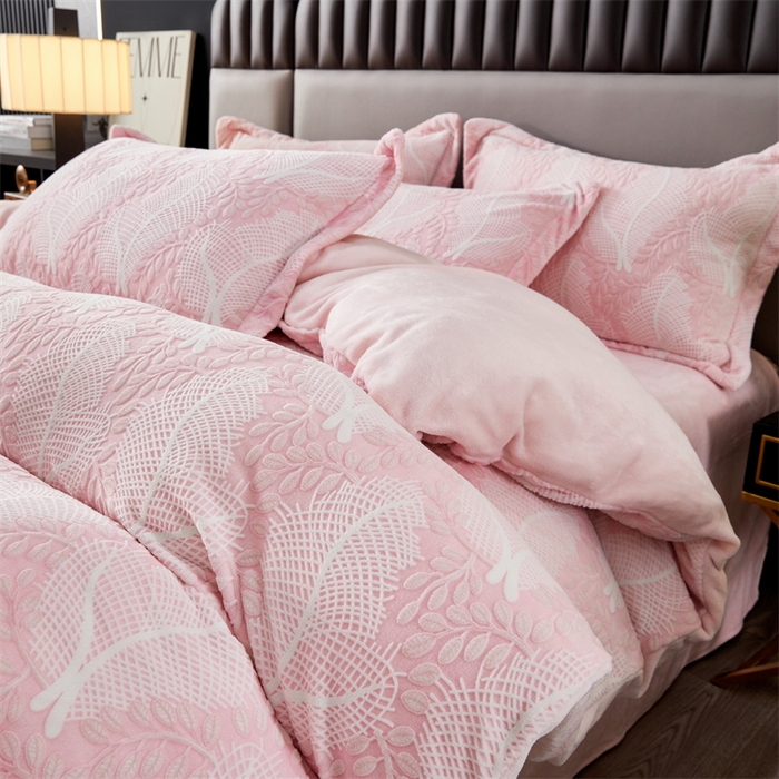 91家纺网 家纺一手货源 找家纺 2024新款A类8斤雕花绒牛奶绒四件套 秋思-粉