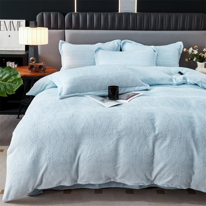 91家纺网 家纺一手货源 找家纺 2024新款A类8斤雕花绒牛奶绒四件套 梵音-蓝