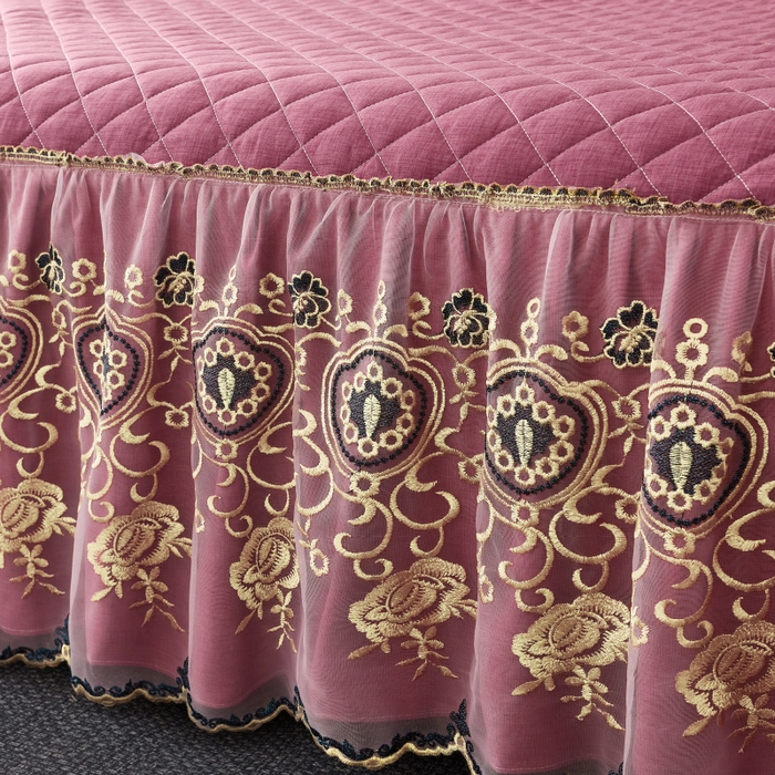 91家纺网 家纺一手货源 找家纺 罗艺轩 2024新款色织蕾丝夹棉床裙三件套-皇家贵族 皇家贵族-珊瑚红