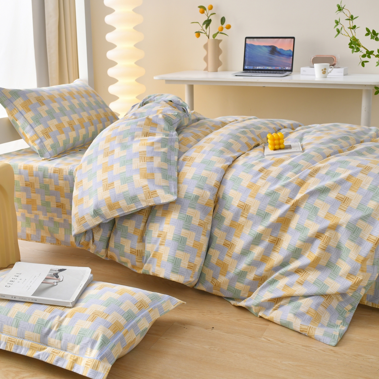 91家纺网 家纺一手货源 找家纺 优尚 2025全棉纯棉磨毛喷气印花学生三件套 林间织梦