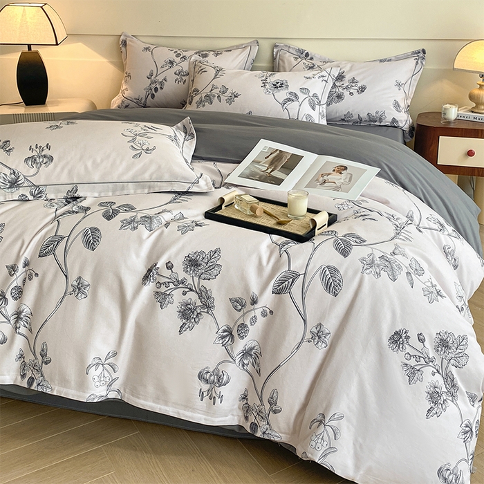 91家纺网 家纺一手货源 找家纺 格里芬家纺 2025新款花卉系列全棉加厚磨毛数码印花四件套（控价劵后标准208起） 韶华