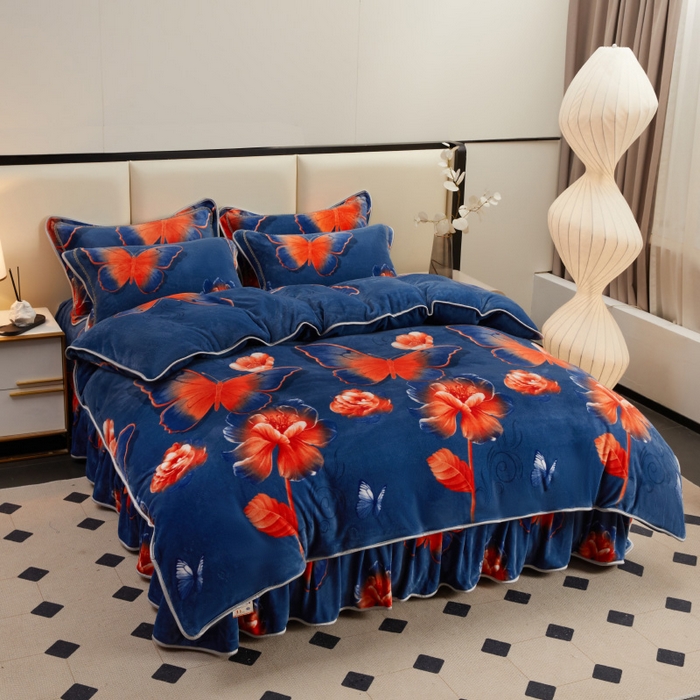 91家纺网 家纺一手货源 找家纺 博兰蒂 2025新款床裙款高克重牛奶绒印花四件套 花飞蝶舞