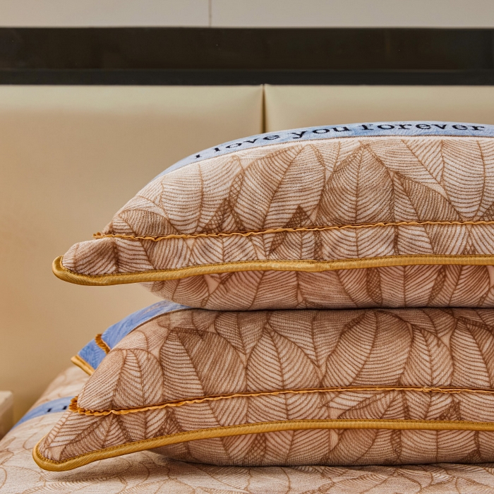 91家纺网 家纺一手货源 找家纺 博兰蒂 2025新款床裙款高克重牛奶绒印花四件套 金枝玉叶