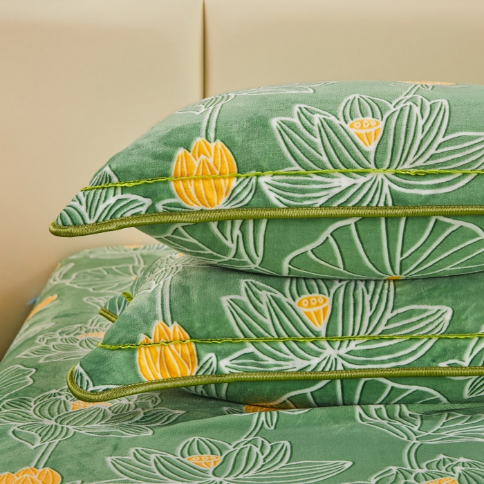 91家纺网 家纺一手货源 找家纺 博兰蒂 2025新款床裙款高克重牛奶绒印花四件套 田园花卉