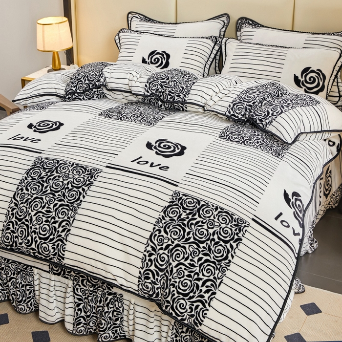 91家纺网 家纺一手货源 找家纺 博兰蒂 2025新款床裙款高克重牛奶绒印花四件套 金典格调