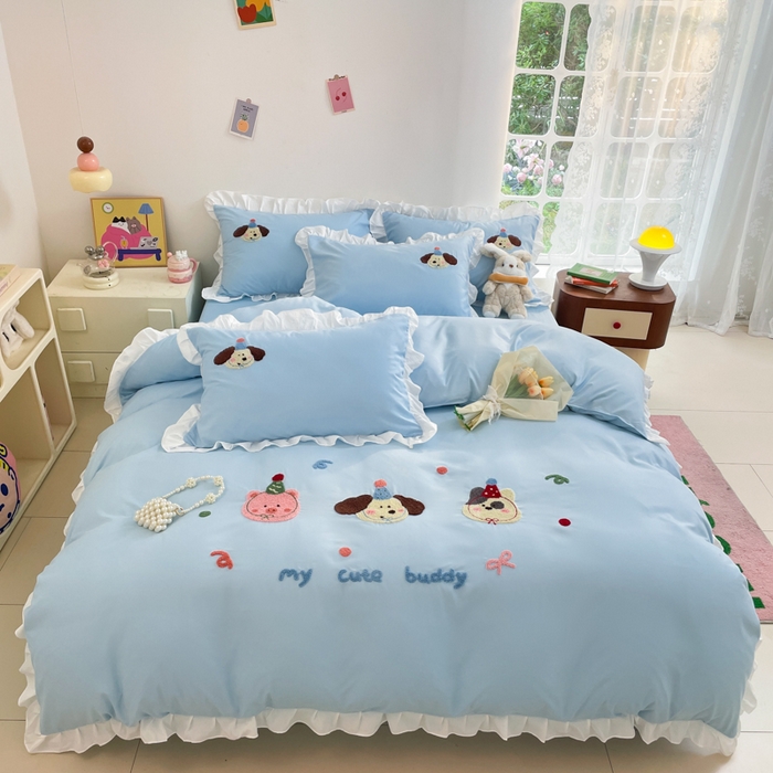 91家纺网 家纺一手货源 找家纺 易禾家纺 2024新款专板花型亲肤水洗棉毛巾绣花边四件套-小伙伴 小伙伴-蓝