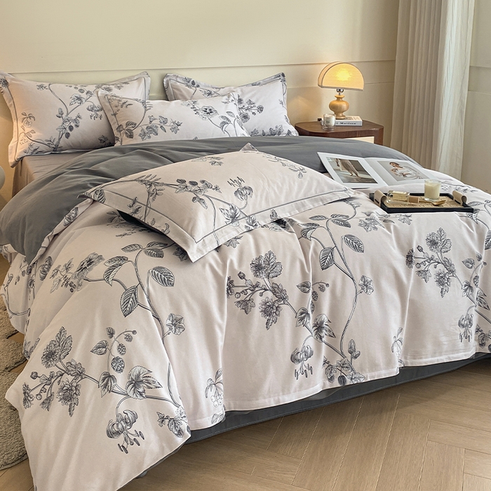 91家纺网 家纺一手货源 找家纺 格里芬家纺 2025新款花卉系列全棉加厚磨毛数码印花四件套（控价劵后标准208起） 韶华