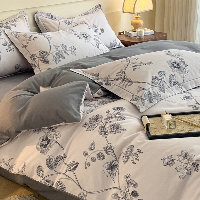 91家纺网 家纺一手货源 找家纺 格里芬家纺 2025新款花卉系列全棉加厚磨毛数码印花四件套（控价劵后标准208起） 韶华