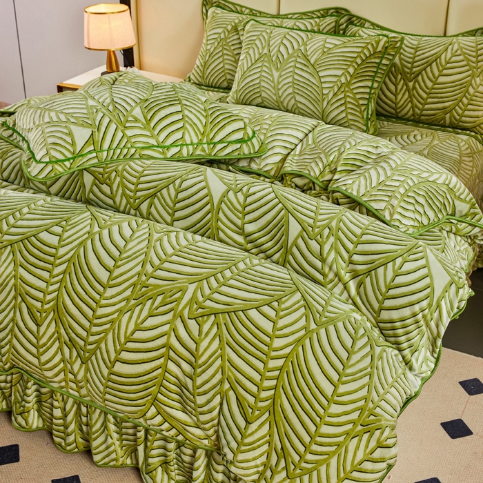 91家纺网 家纺一手货源 找家纺 博兰蒂 2025新款床裙款高克重牛奶绒印花四件套 叶之舒-绿