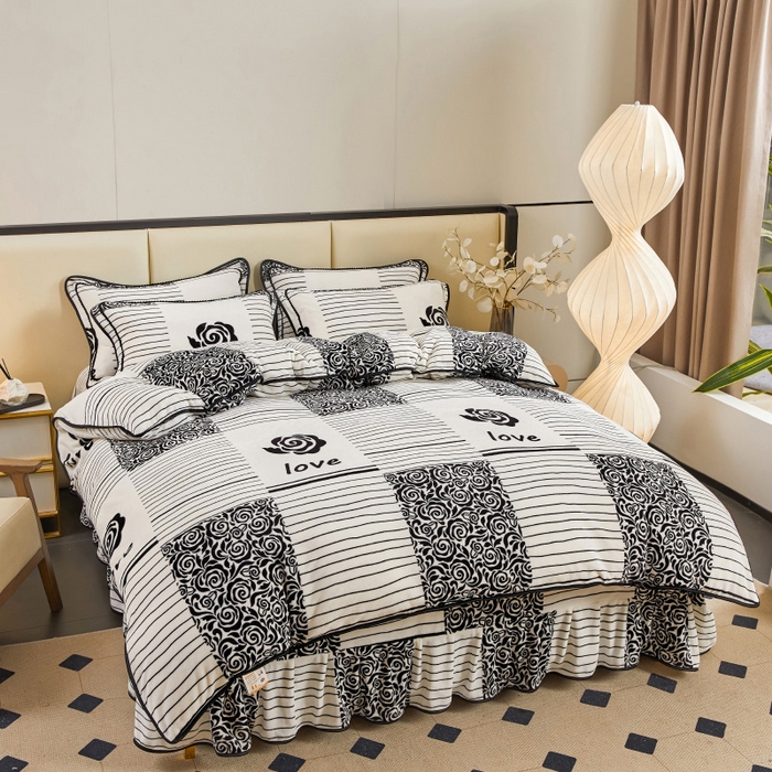 91家纺网 家纺一手货源 找家纺 博兰蒂 2025新款床裙款高克重牛奶绒印花四件套 金典格调