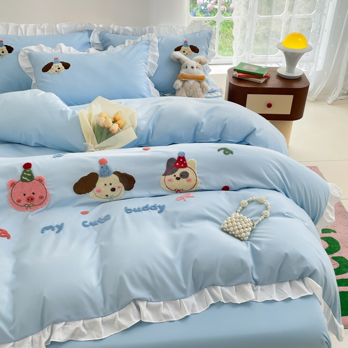 91家纺网 家纺一手货源 找家纺 易禾家纺 2024新款专板花型亲肤水洗棉毛巾绣花边四件套-小伙伴 小伙伴-蓝