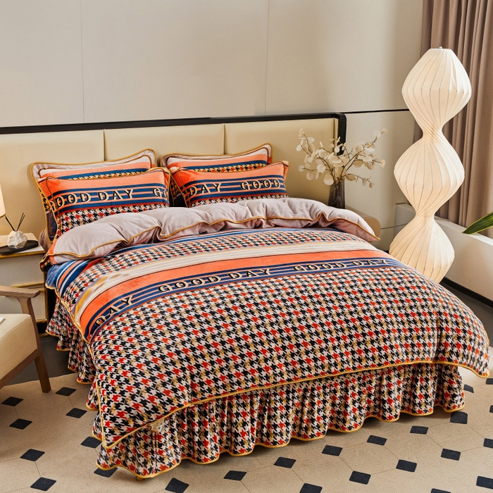 91家纺网 家纺一手货源 找家纺 博兰蒂 2025新款床裙款高克重牛奶绒印花四件套 欢欣织梦