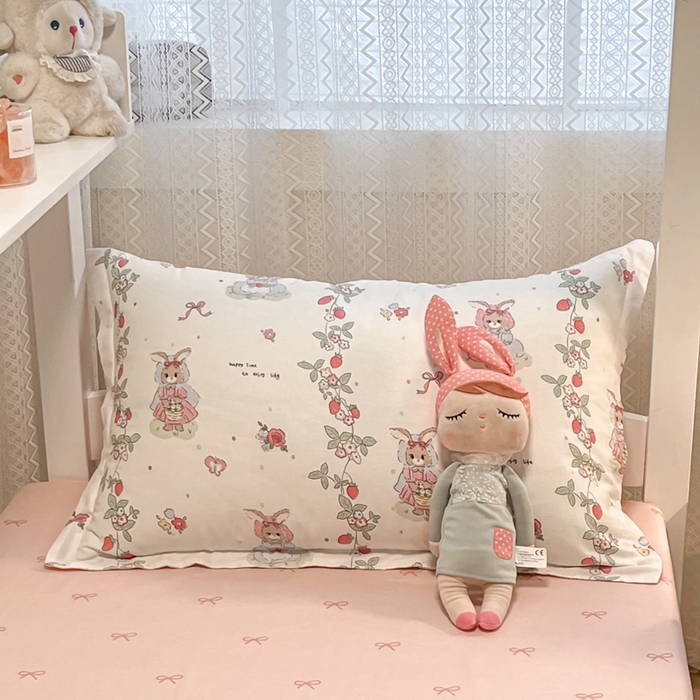 91家纺网 家纺一手货源 找家纺 2024新款小清新全棉印花学生宿舍三件套-68系列 A草莓小兔