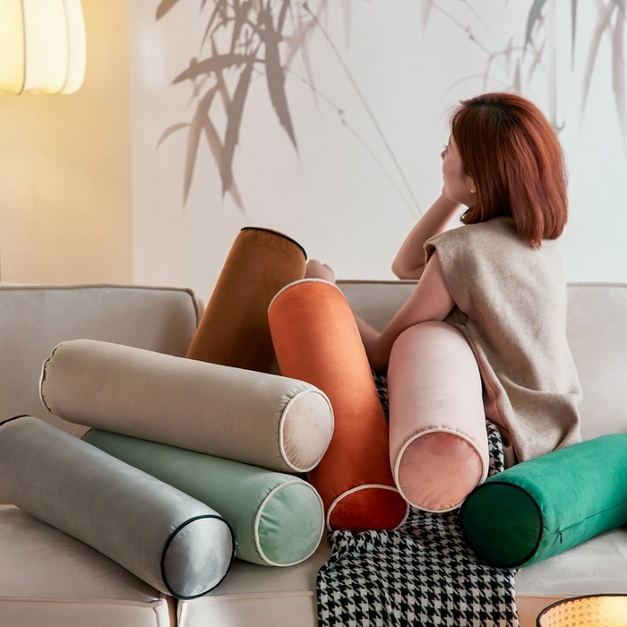 91家纺网 家纺一手货源 找家纺 （总）美茉家居 2024新款丝绒滚边糖果枕