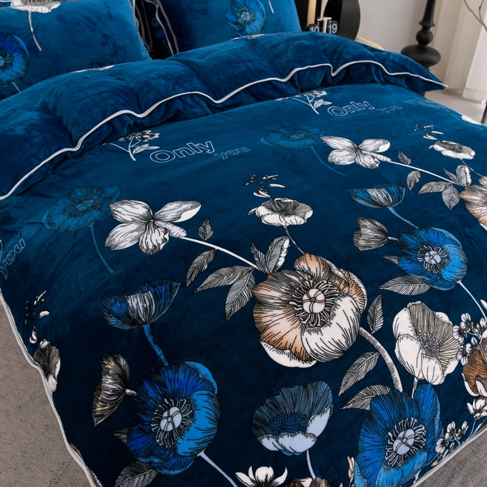 91家纺网 家纺一手货源 找家纺 千嘻汇 2025新款7斤牛奶绒金貂法莱绒床裙款保暖绒四件套 花田梦