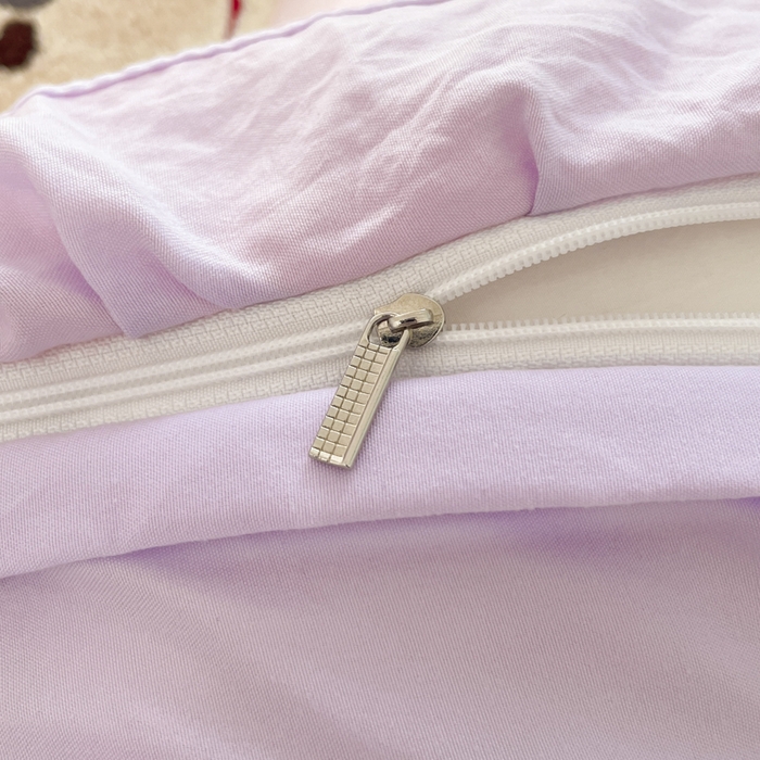 91家纺网 家纺一手货源 找家纺 易禾家纺 2024新款专板花型亲肤水洗棉毛巾绣花边四件套-小伙伴 小伙伴-粉紫