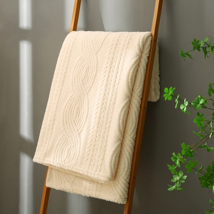 91家纺网 家纺一手货源 找家纺 巴木赫 2024新款8字塔芙绒毯子毛毯 米白