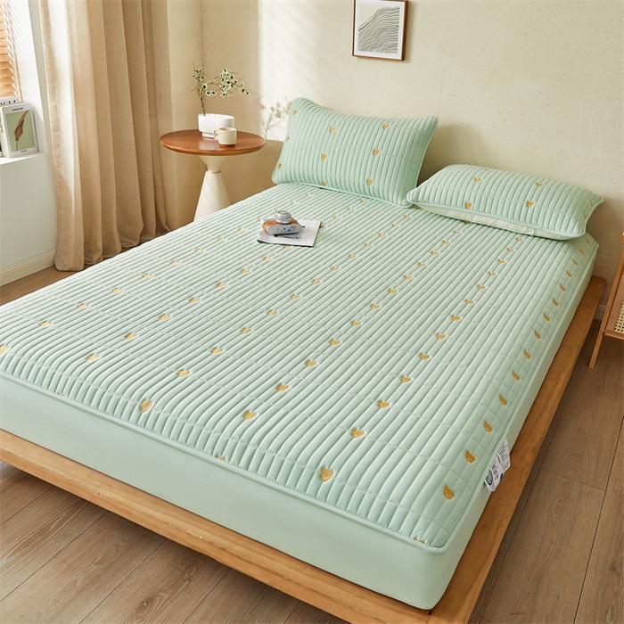 91家纺网 家纺一手货源 找家纺 叠派家纺 2024新款水洗棉刺绣夹棉床笠 小熊-果绿