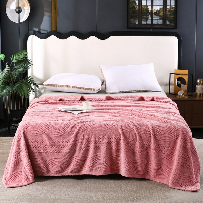 91家纺网 家纺一手货源 找家纺 巴木赫 2024新款8字塔芙绒毯子毛毯 豆沙