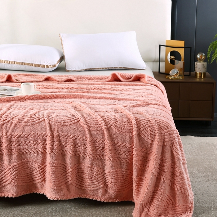 91家纺网 家纺一手货源 找家纺 巴木赫 2024新款8字塔芙绒毯子毛毯 玉粉