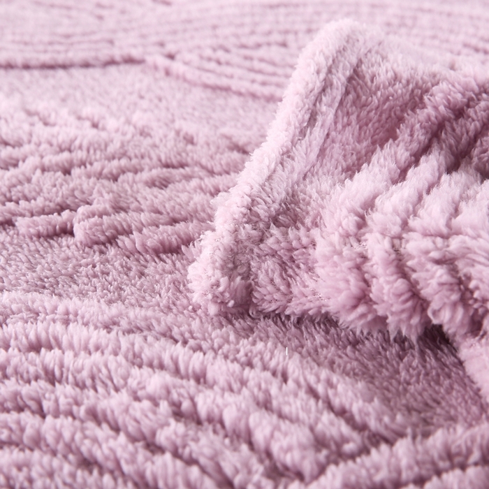 91家纺网 家纺一手货源 找家纺 巴木赫 2024新款8字塔芙绒毯子毛毯 紫色