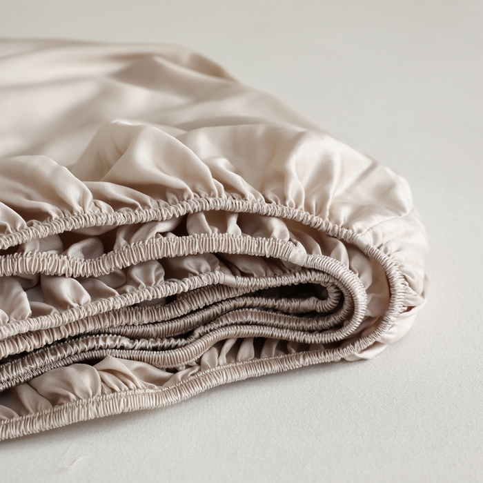 91家纺网 家纺一手货源 找家纺 轩和 2025新款A类LF60S兰精天丝单品床笠 铂光金