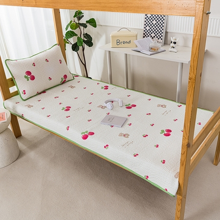 91家纺网 家纺一手货源 找家纺 （总）莎果家纺 2024新款学生款双面纯棉印花款高温砂洗床盖三件套