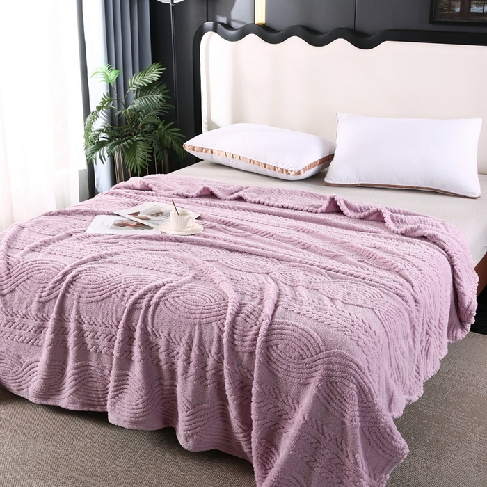 91家纺网 家纺一手货源 找家纺 巴木赫 2024新款8字塔芙绒毯子毛毯 紫色