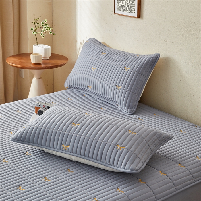 91家纺网 家纺一手货源 找家纺 叠派家纺 2024新款水洗棉刺绣夹棉床笠 蝴蝶结-蓝灰