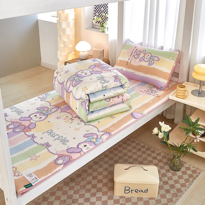 91家纺网 家纺一手货源 找家纺 （总）莎果家纺 2024新款学生款双面纯棉印花款高温砂洗床盖三件套