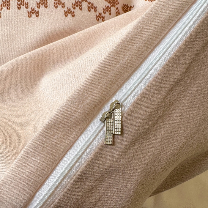 91家纺网 家纺一手货源 找家纺 2025新款加厚生态磨毛床笠四件套 卡蜜拉