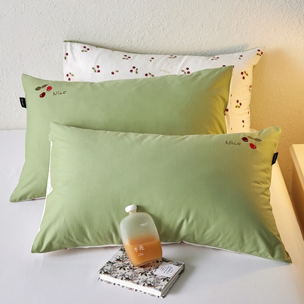 91家纺网 家纺一手货源 找家纺 2024新款全棉纯棉印花刺绣单枕套卡通一对装 樱红枝绿