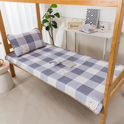 91家纺网 家纺一手货源 找家纺 （总）莎果家纺 2024新款学生款双面纯棉印花款高温砂洗床盖三件套