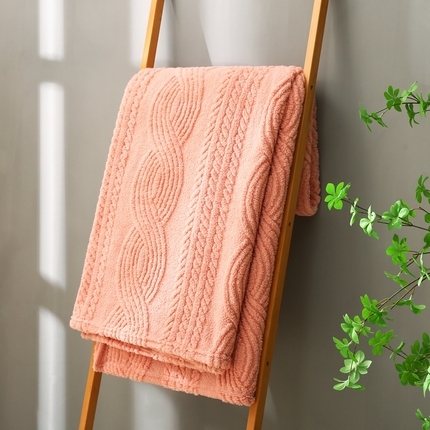 91家纺网 家纺一手货源 找家纺 巴木赫 2024新款8字塔芙绒毯子毛毯 玉粉