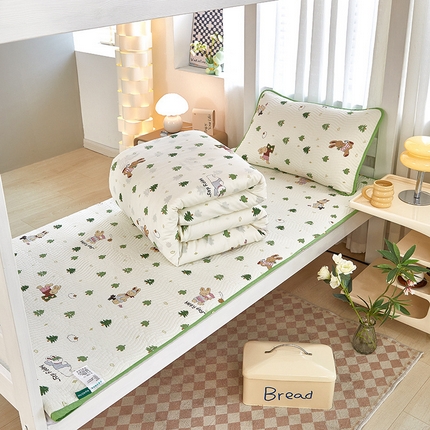 91家纺网 家纺一手货源 找家纺 （总）莎果家纺 2024新款学生款双面纯棉印花款高温砂洗床盖三件套