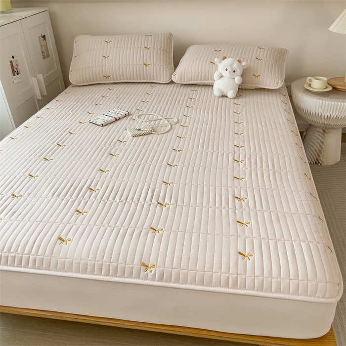 91家纺网 家纺一手货源 找家纺 叠派家纺 2024新款水洗棉刺绣夹棉床笠 蝴蝶结-卡其