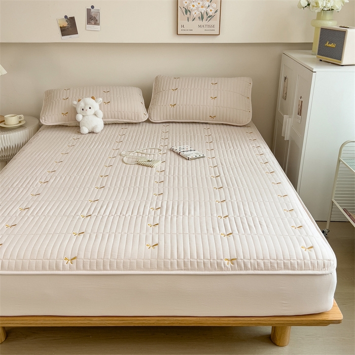 91家纺网 家纺一手货源 找家纺 叠派家纺 2024新款水洗棉刺绣夹棉床笠 蝴蝶结-卡其