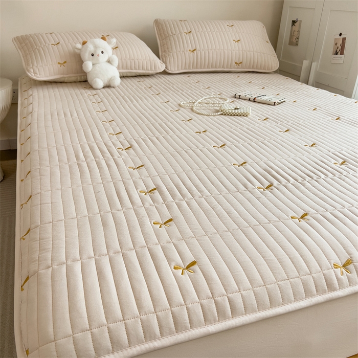 91家纺网 家纺一手货源 找家纺 叠派家纺 2024新款水洗棉刺绣夹棉床笠 蝴蝶结-卡其