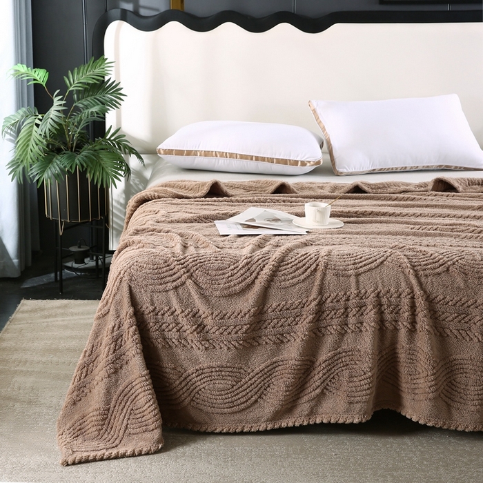 91家纺网 家纺一手货源 找家纺 巴木赫 2024新款8字塔芙绒毯子毛毯 咖啡