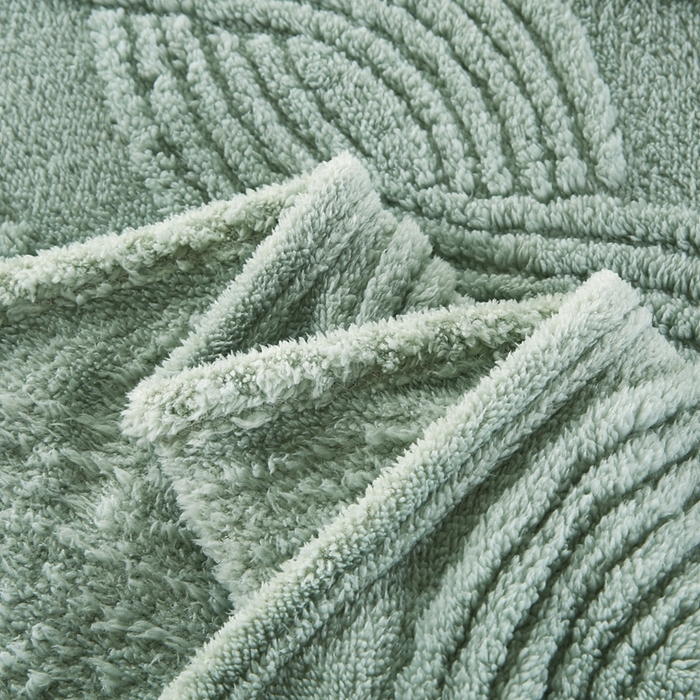 91家纺网 家纺一手货源 找家纺 巴木赫 2024新款8字塔芙绒毯子毛毯 湖绿